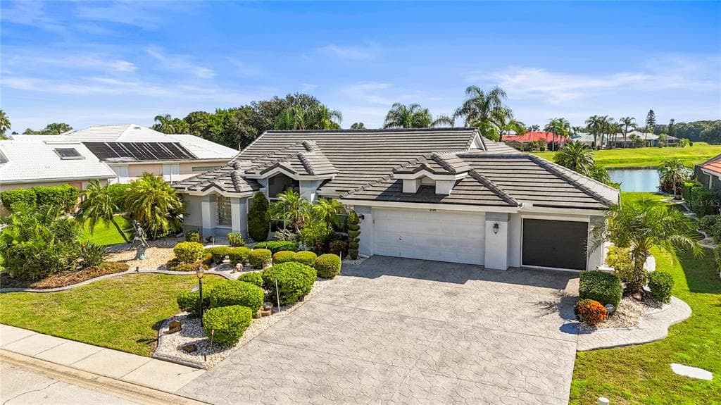2120 PLATINUM DRIVE SUN CITY CENTER, FL 33573