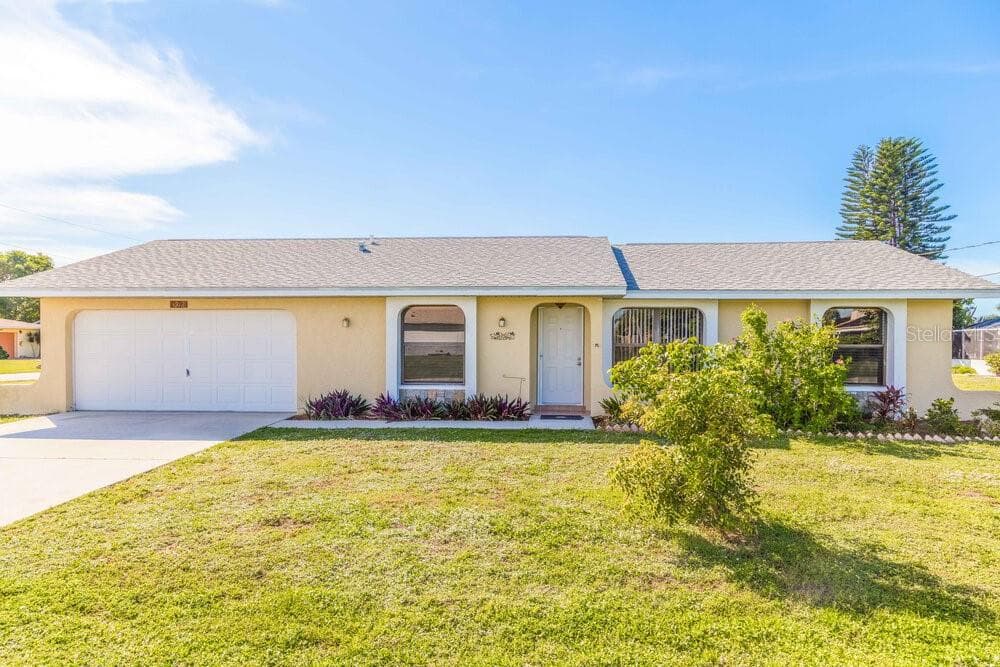 3912 SE 13TH AVENUE CAPE CORAL, FL 33904