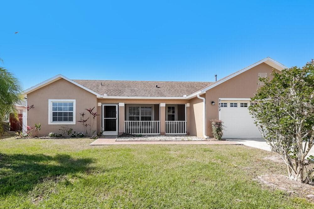 5402 HARMONY LANE KISSIMMEE, FL 34758