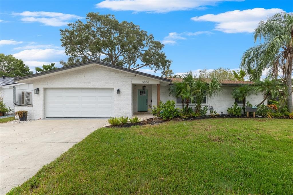 5700 BAYOU GRANDE BOULEVARD NE ST PETERSBURG, FL 33703