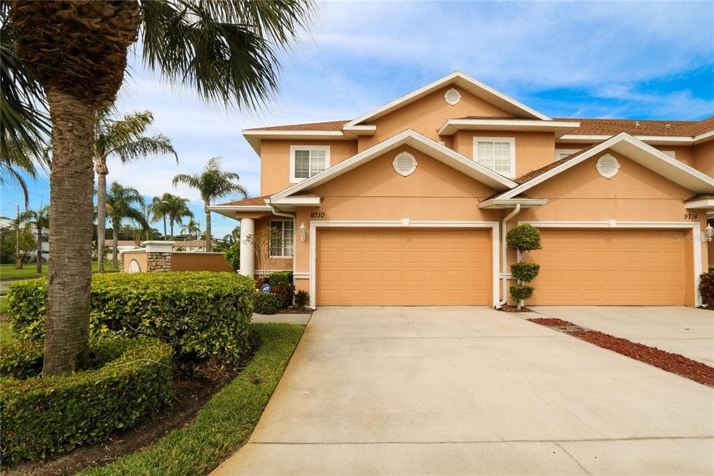 9710 TAYLOR ROSE LANE SEMINOLE, FL 33777