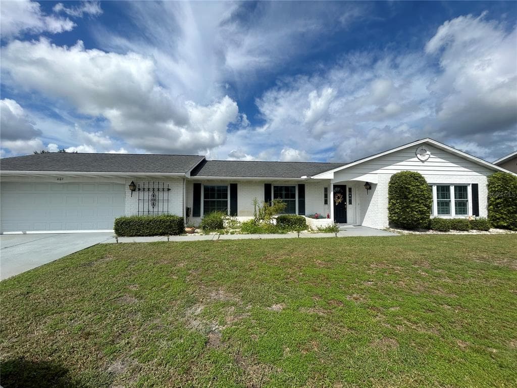 407 STONEHAM DRIVE SUN CITY CENTER, FL 33573