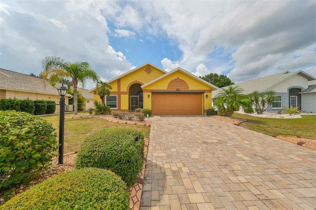 332 NORTHWAY DRIVE SUN CITY CENTER, FL 33573