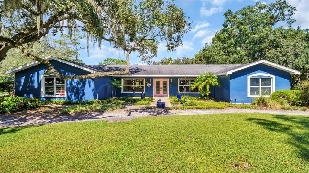 7811 PINEVIEW DRIVE ODESSA, FL 33556