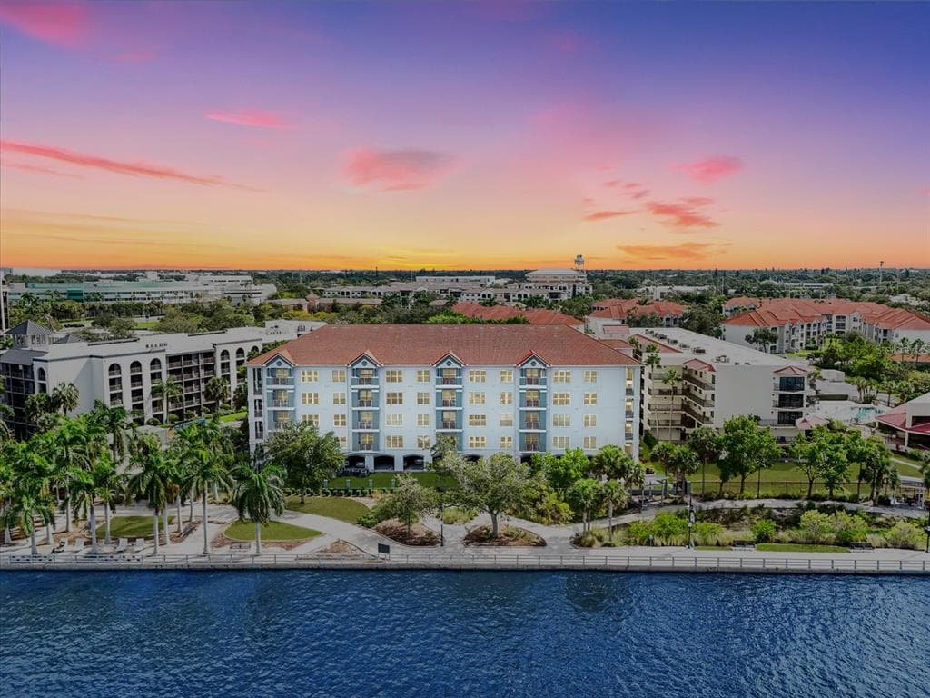 210 3RD STREET W UNIT 8302 BRADENTON, FL 34205
