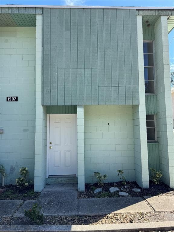 1907 E MULBERRY DRIVE UNIT 2 TAMPA, FL 33604