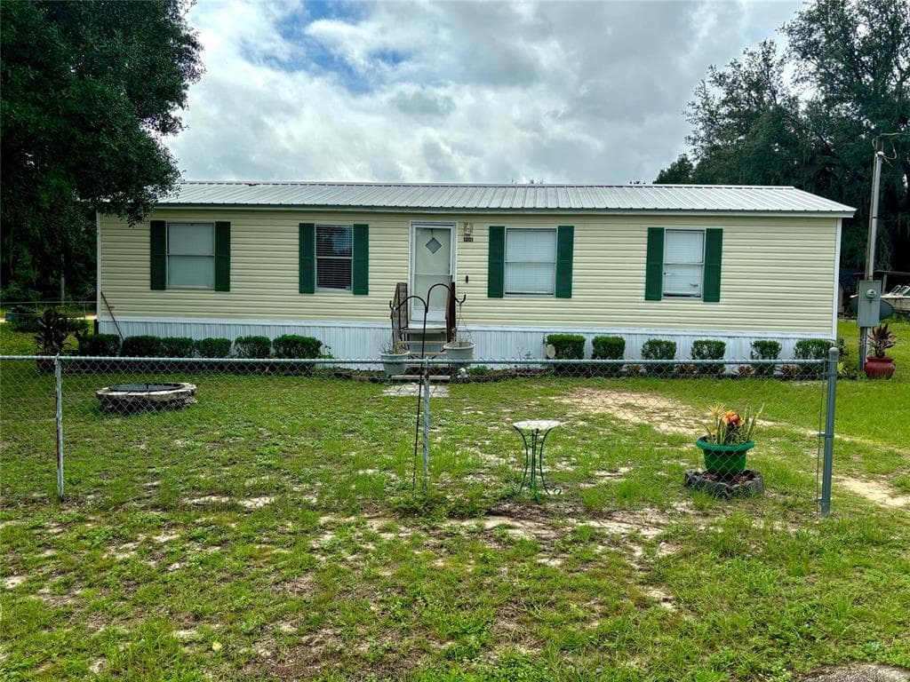 1201 SHIRLEY STREET INTERLACHEN, FL 32148