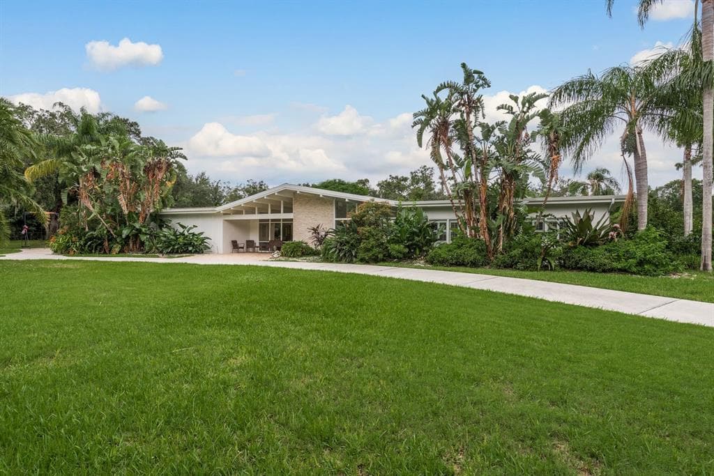 1860 SADDLE HILL ROAD S DUNEDIN, FL 34698