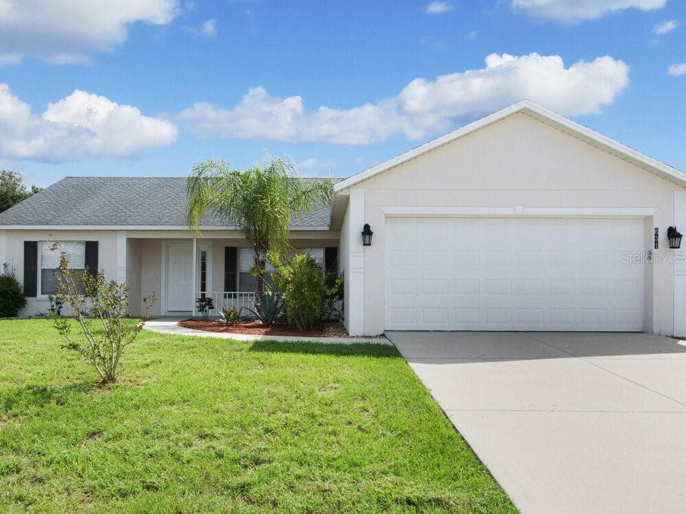 631 GENTLE BREEZE DRIVE MINNEOLA, FL 34715