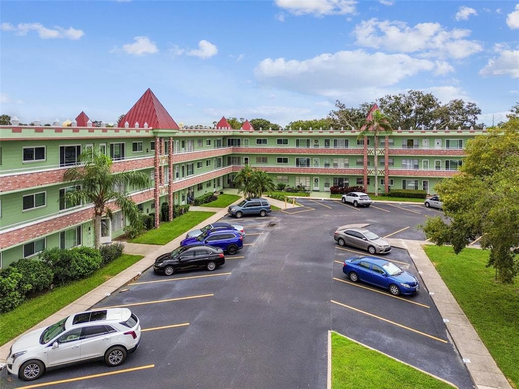 2359 FINLANDIA LANE UNIT 71 CLEARWATER, FL 33763