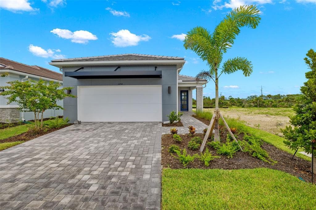11216 LIVEWELL COURT VENICE, FL 34293