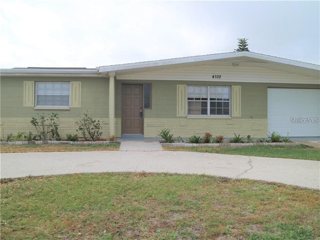 4102 DARLINGTON ROAD HOLIDAY, FL 34691