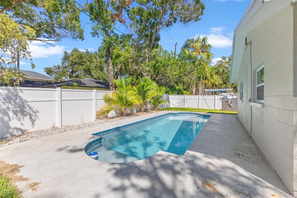 5301 VENETIAN BOULEVARD NE ST PETERSBURG, FL 33703