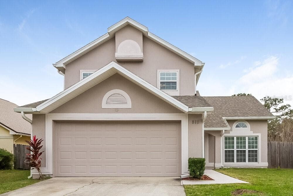 811 LONGLEAF PINE COURT ORLANDO, FL 32825
