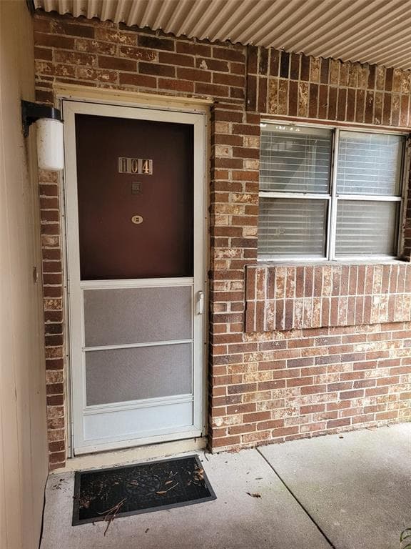 10433 CARROLLBROOK COURT UNIT 104 TAMPA, FL 33618