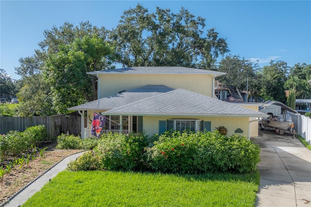 678 GENEVA PLACE TAMPA, FL 33606