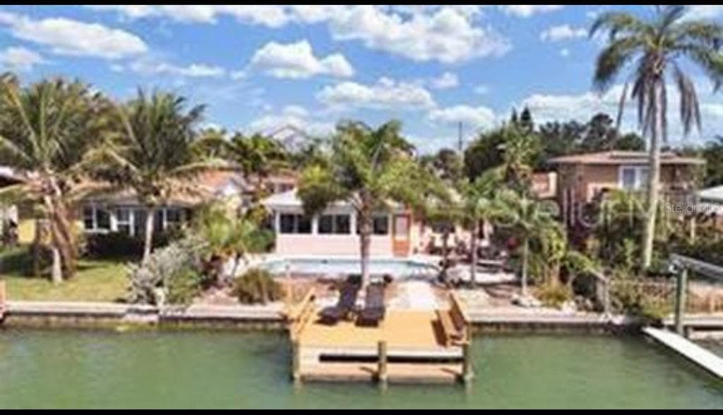 226 145TH AVENUE E MADEIRA BEACH, FL 33708