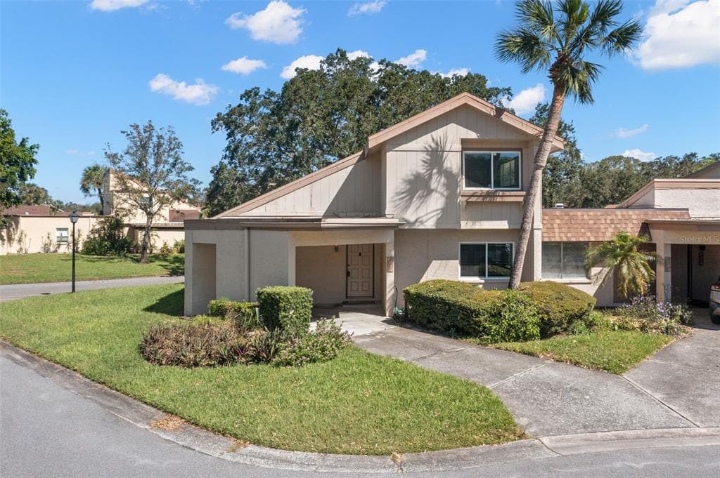 2747 SAND HOLLOW COURT CLEARWATER, FL 33761