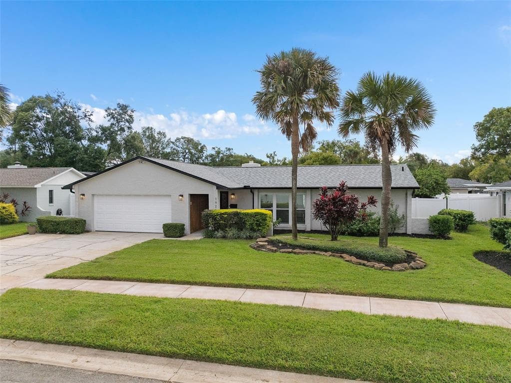 1926 E HAMPTON CIRCLE WINTER PARK, FL 32792
