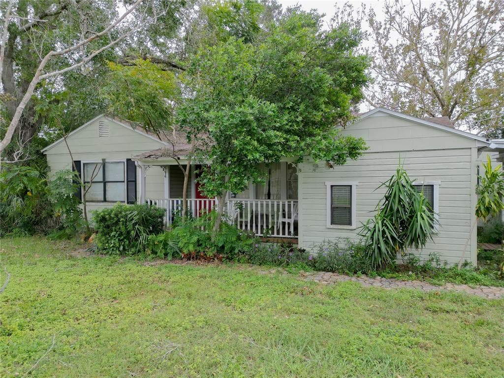 3710 W GRIFLOW STREET TAMPA, FL 33629