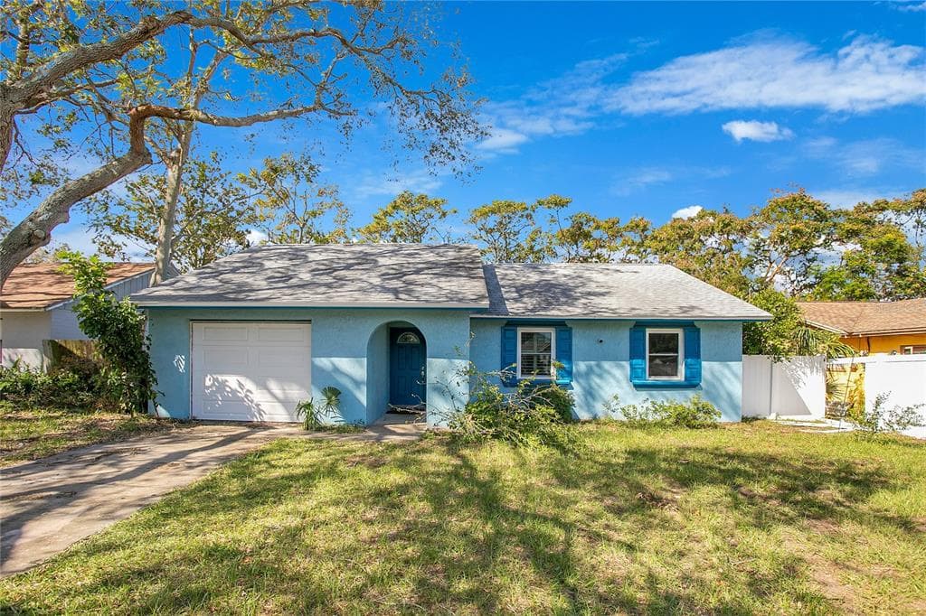 2316 FULTON WAY LARGO, FL 33774
