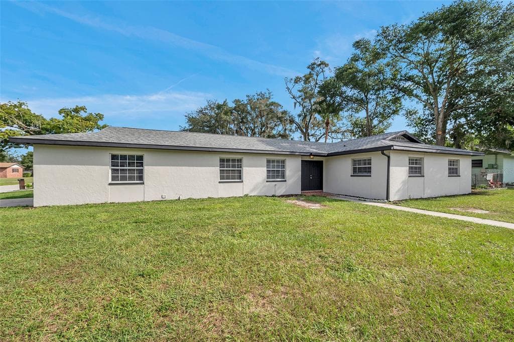 7146 WRENWOOD CIRCLE TAMPA, FL 33617