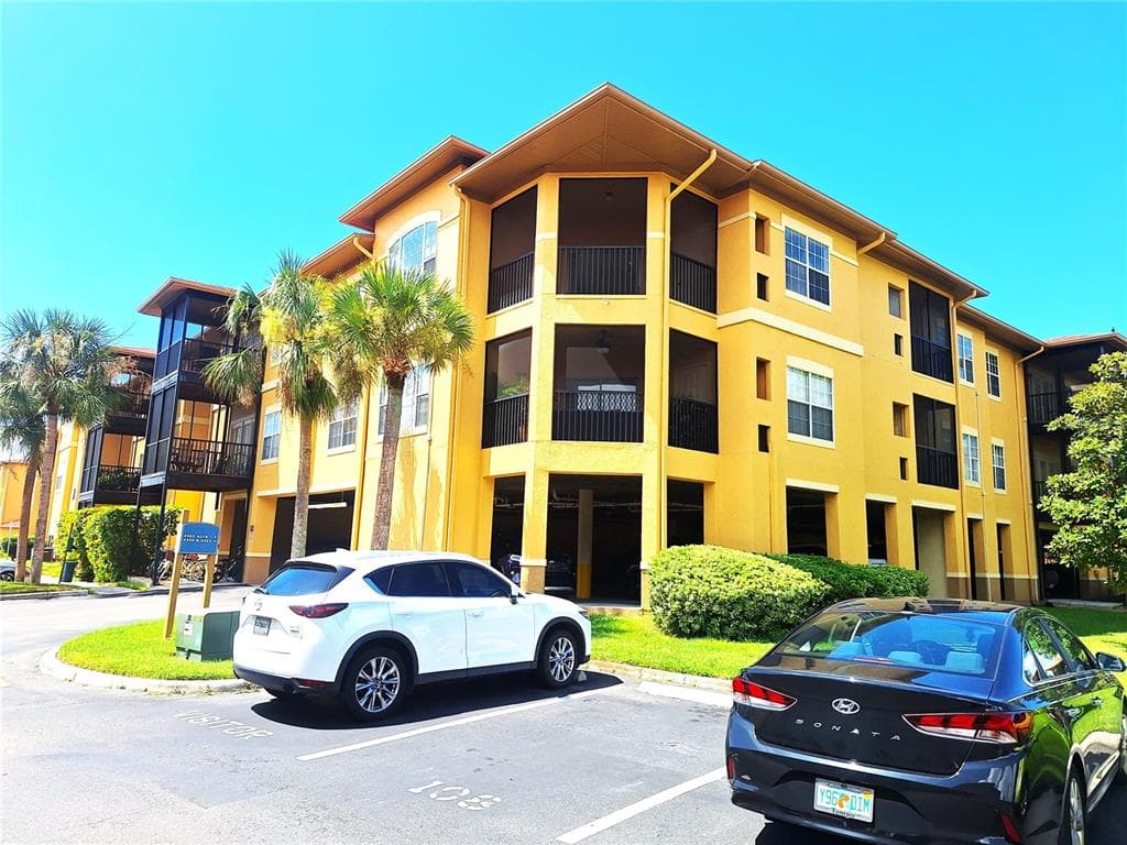 4323 BAYSIDE VILLAGE DRIVE UNIT 322 TAMPA, FL 33615