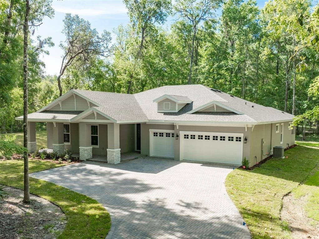 22426 GOLDEN RETRIEVER LANE BROOKSVILLE, FL 34601