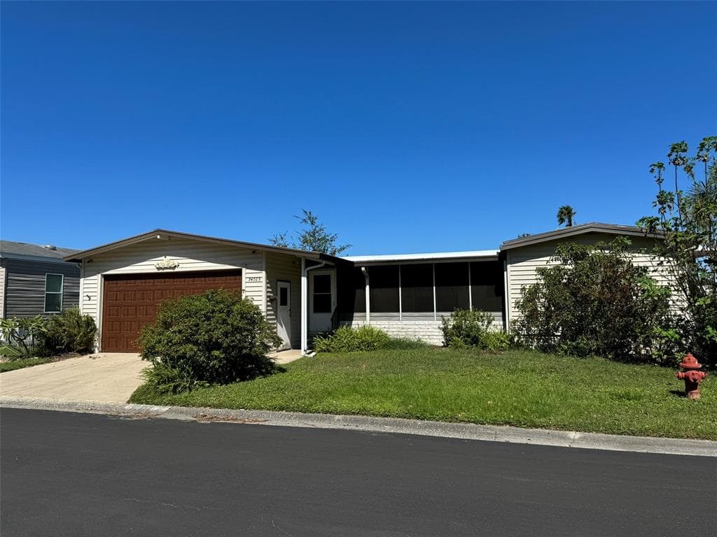 34303 LODGE DRIVE WESLEY CHAPEL, FL 33543