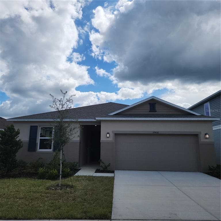 37458 MACKENZIE DRIVE ZEPHYRHILLS, FL 33540
