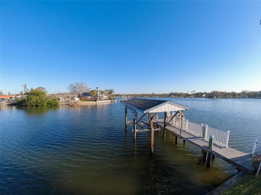 7821 3RD AVENUE S ST PETERSBURG, FL 33707