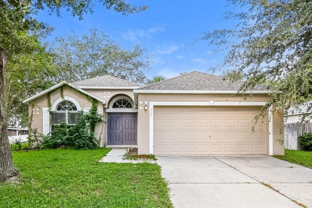568 DOE COVE PLACE APOPKA, FL 32703