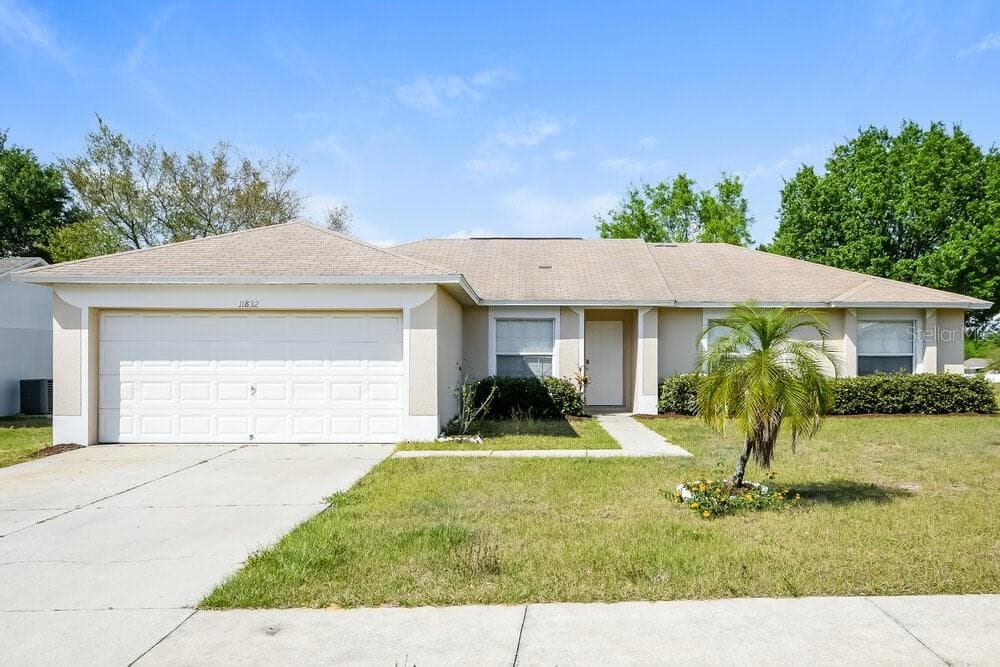 11832 FOXGLOVE DRIVE CLERMONT, FL 34711