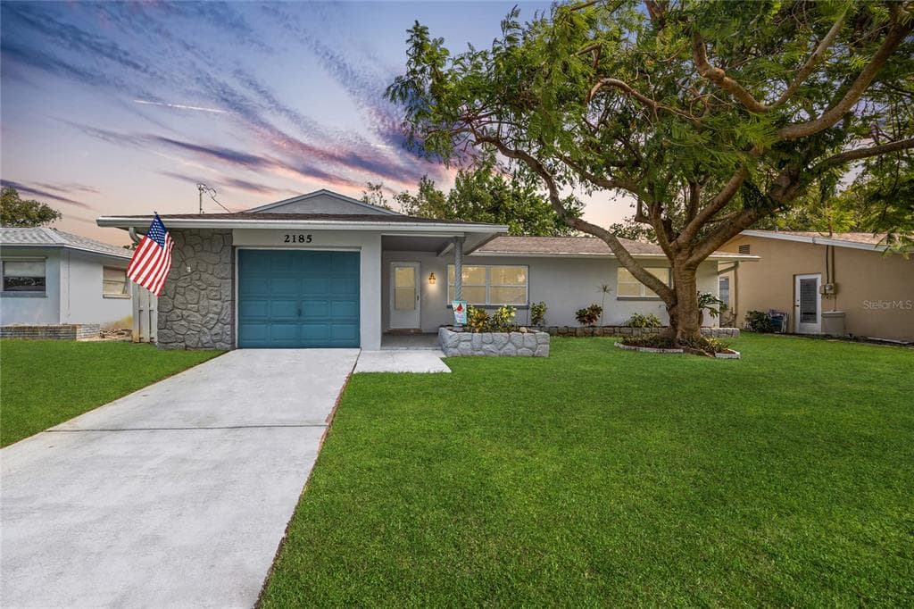 2185 PINE RIDGE DRIVE CLEARWATER, FL 33763
