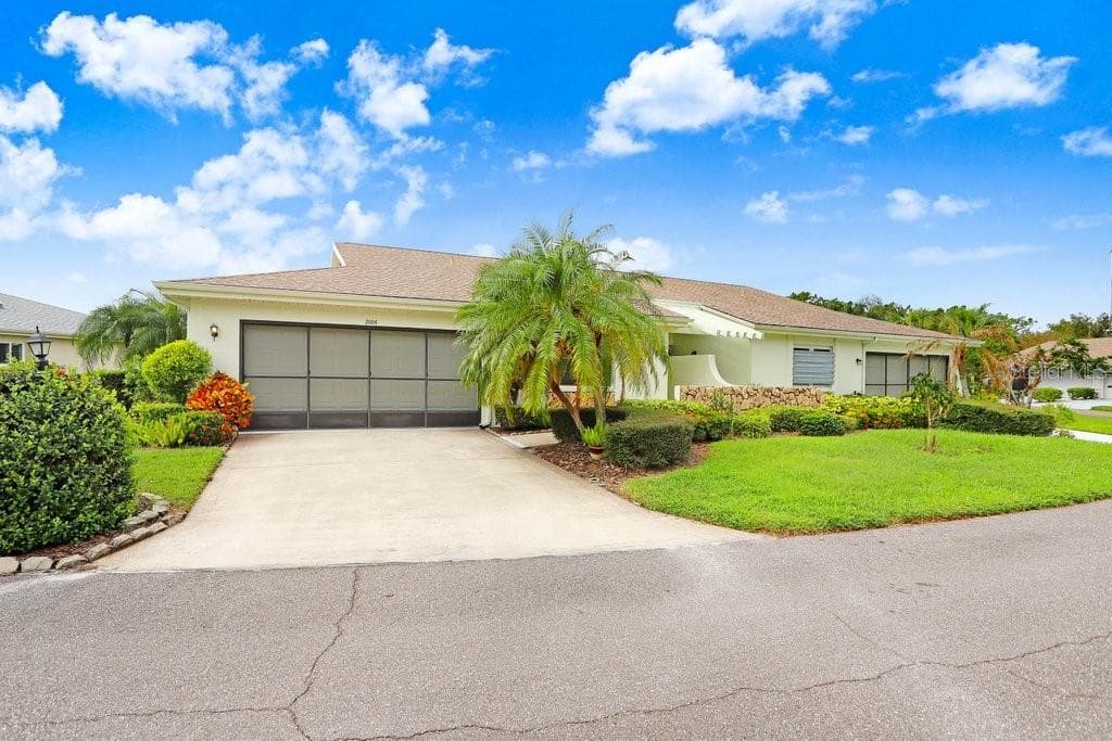 2006 HARTLEBURY WAY SUN CITY CENTER, FL 33573