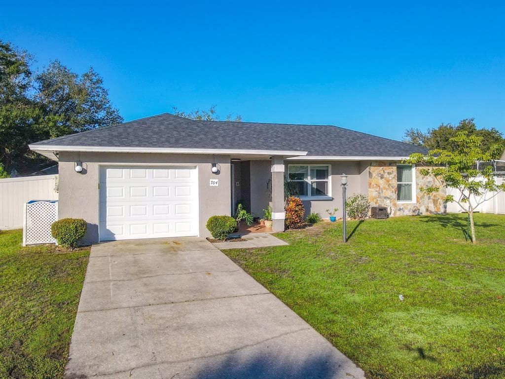 704 DEL PRADO DRIVE KISSIMMEE, FL 34758