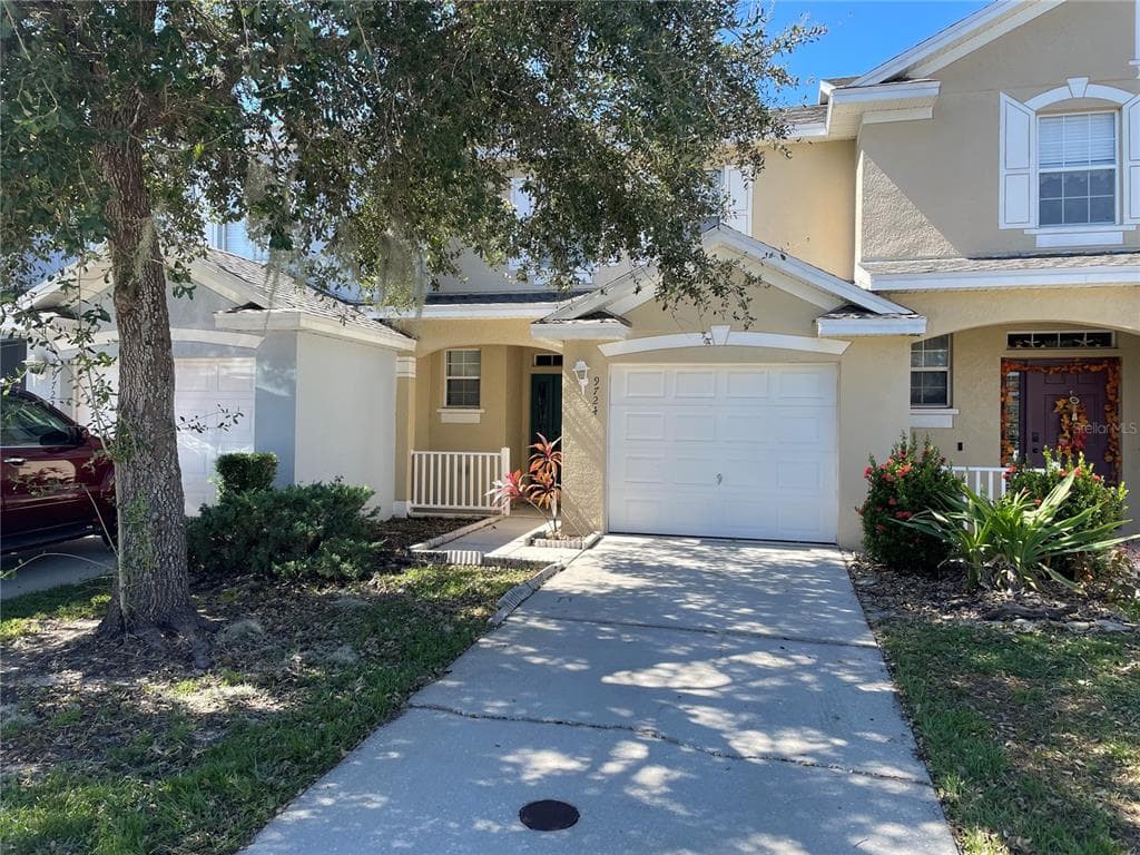 9724 CARLSDALE DRIVE RIVERVIEW, FL 33578