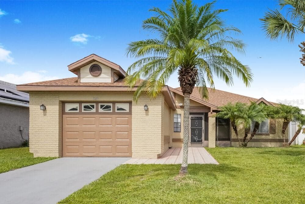 1019 APOPKA WOODS LANE ORLANDO, FL 32824
