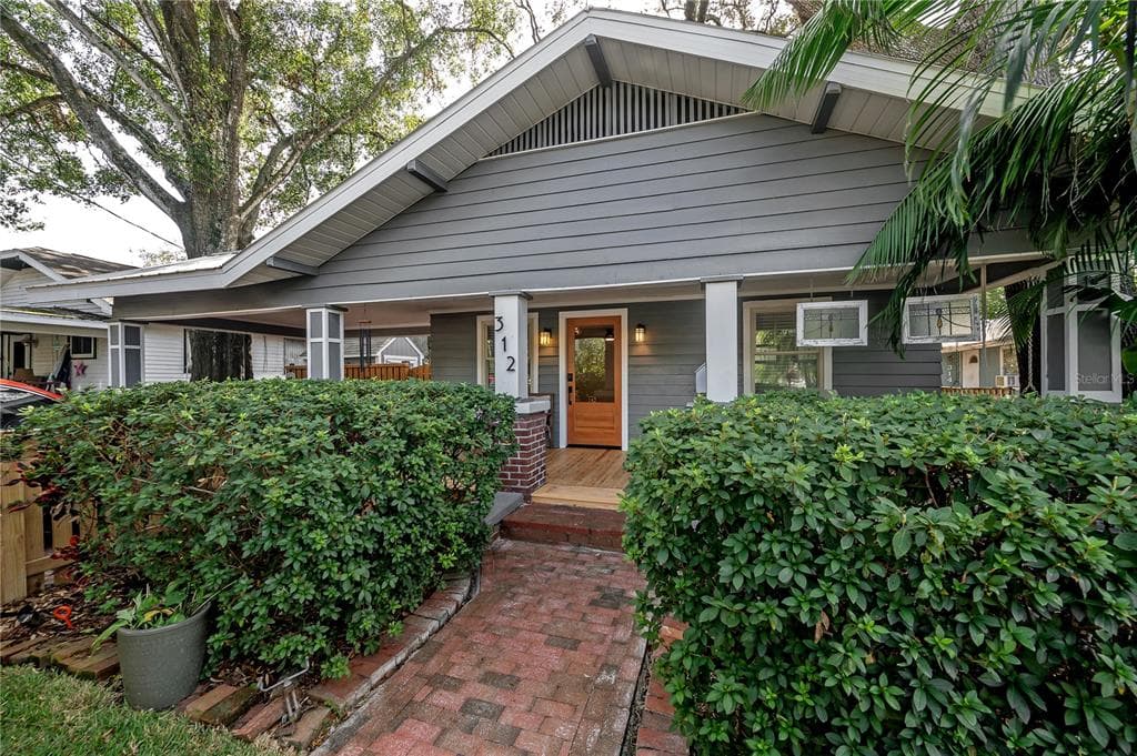 312 W LAMBRIGHT STREET TAMPA, FL 33604