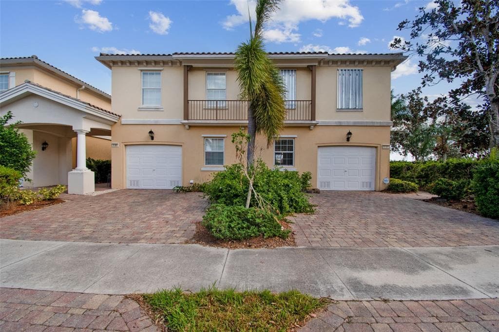 1867 BURGOS DRIVE SARASOTA, FL 34238