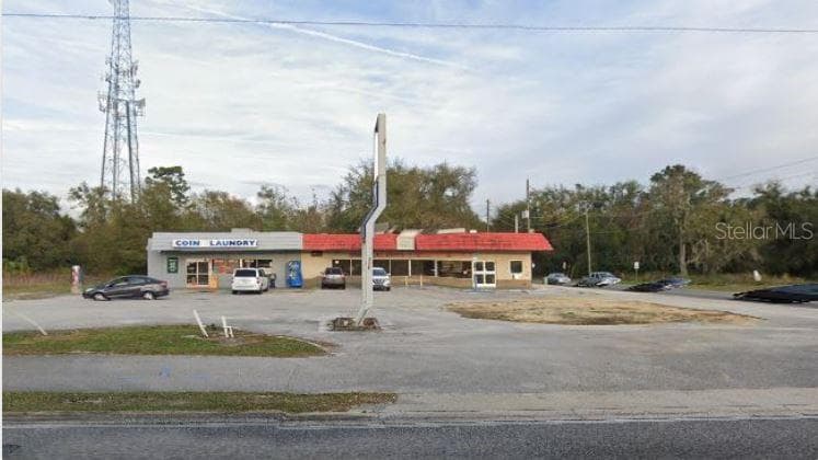 803 N PARK AVENUE APOPKA, FL 32712