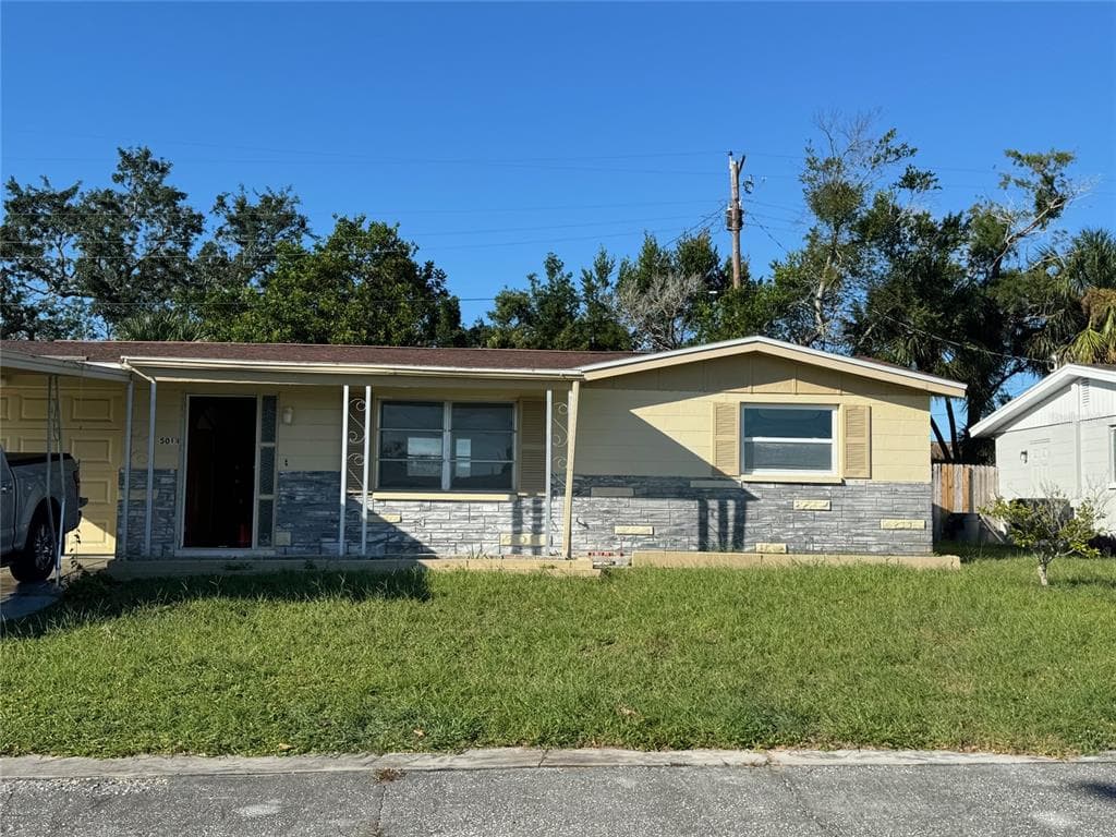 5013 ZODIAC AVENUE HOLIDAY, FL 34690
