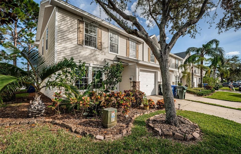 13259 THOROUGHBRED LOOP LARGO, FL 33773