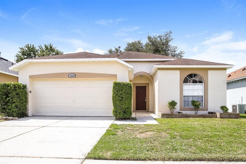 15822 PINE LILY COURT CLERMONT, FL 34714