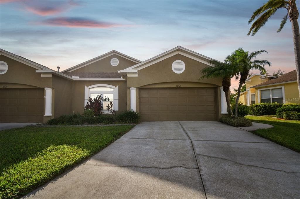 30525 LETTINGWELL CIRCLE WESLEY CHAPEL, FL 33543