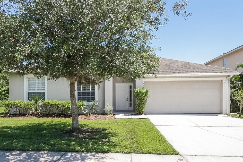 2091 THE OAKS BOULEVARD KISSIMMEE, FL 34746