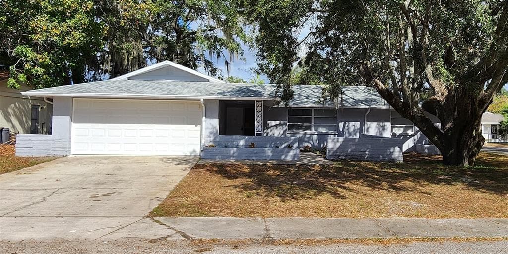 7435 FAIRFAX DRIVE PORT RICHEY, FL 34668