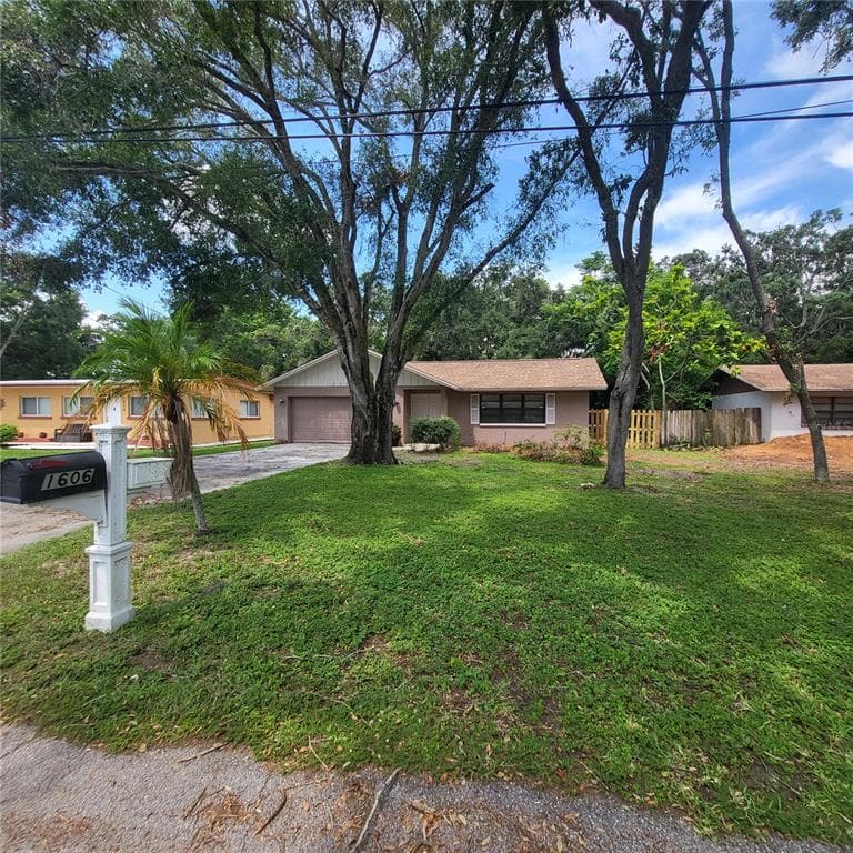 1606 SUMMERDALE DRIVE S CLEARWATER, FL 33764