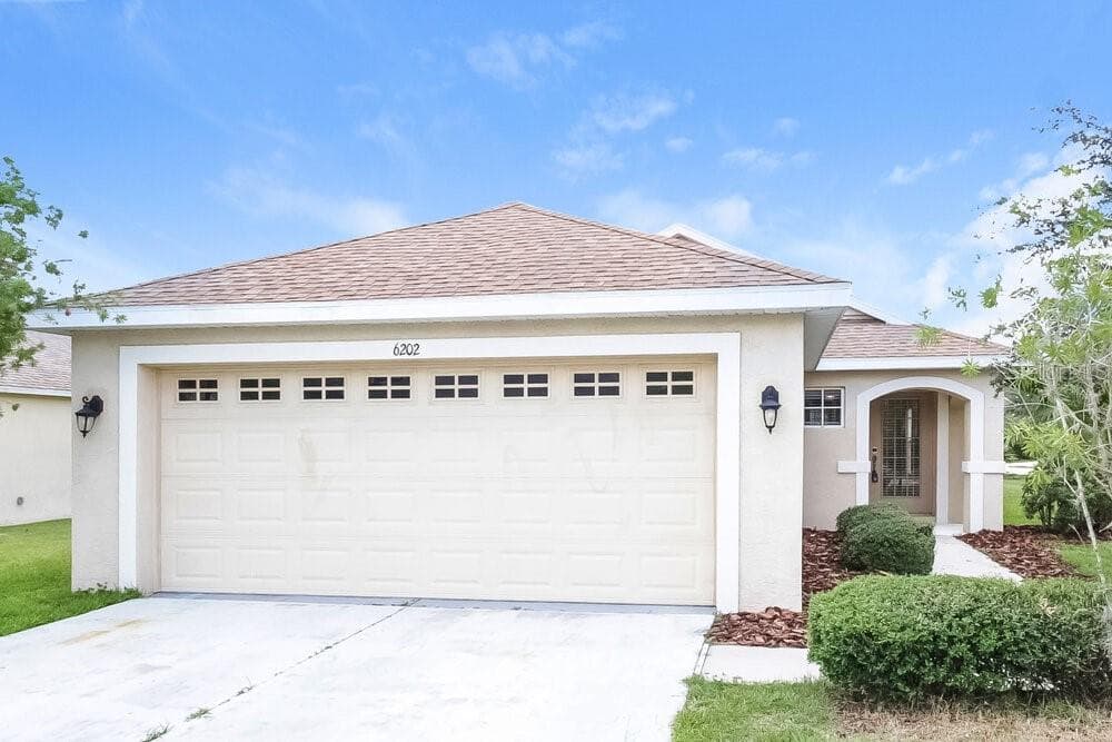 6202 BLUE RUNNER COURT LAKEWOOD RANCH, FL 34202