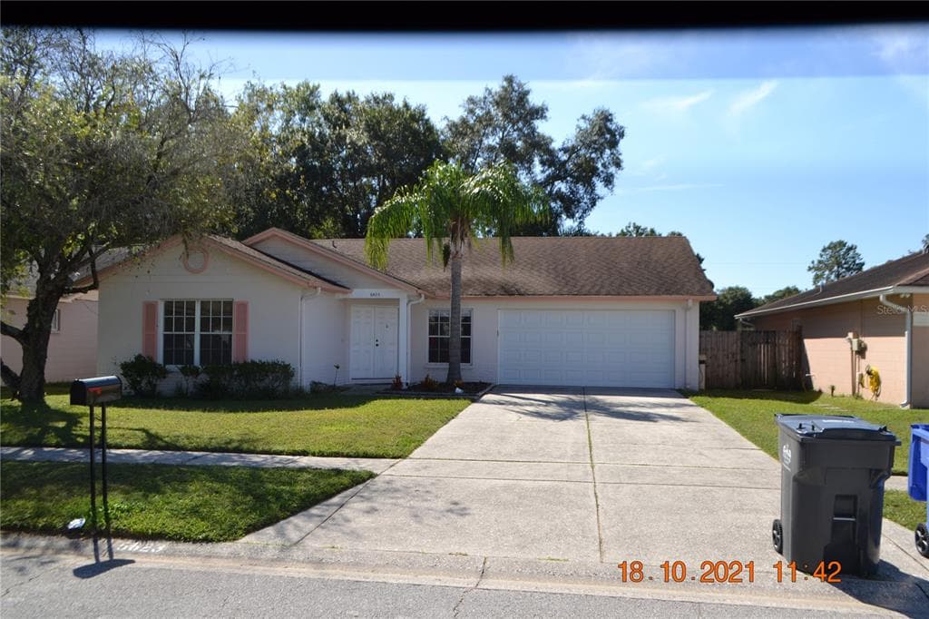 5823 TAYWOOD DRIVE TAMPA, FL 33624